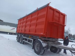 Самосвал щеповоз с боковой разгрузкой на шасси МАЗ 63122