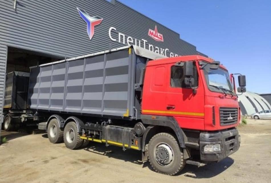 Самосвал-щеповоз с боковой разгрузкой на шасси МАЗ-631228-8527-012