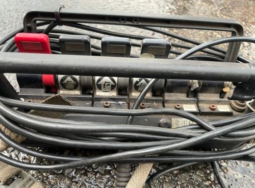 8-kran-manipuljator-kmu-hiab-220s-5-radio-2.jpg