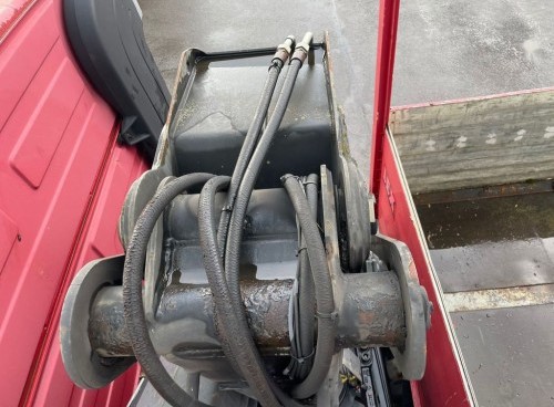 8-kran-manipuljator-kmu-hiab-220s-5-radio-6.jpg