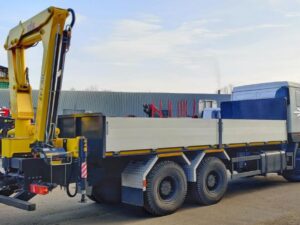 Бортовой автомобиль МАЗ 6312В5 с КМУ hyva hv