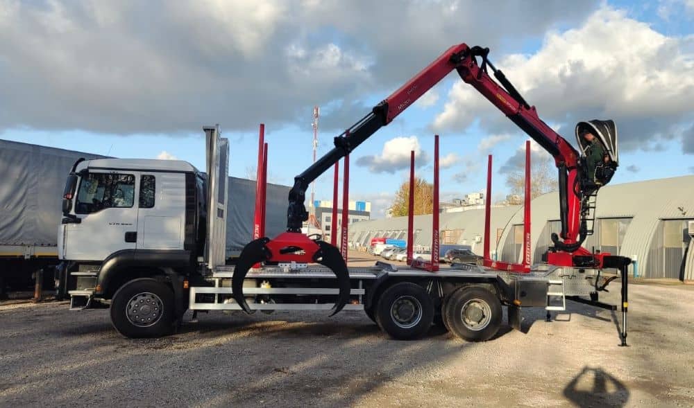 SITRAK ZZ3256V464ME (8)