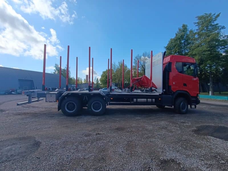 lesovoz-scania-s-620-b6x6hz-c-nadstrojkoj-sts-i-gidromanipuljatorom-kesla-2009-st-7.jpg