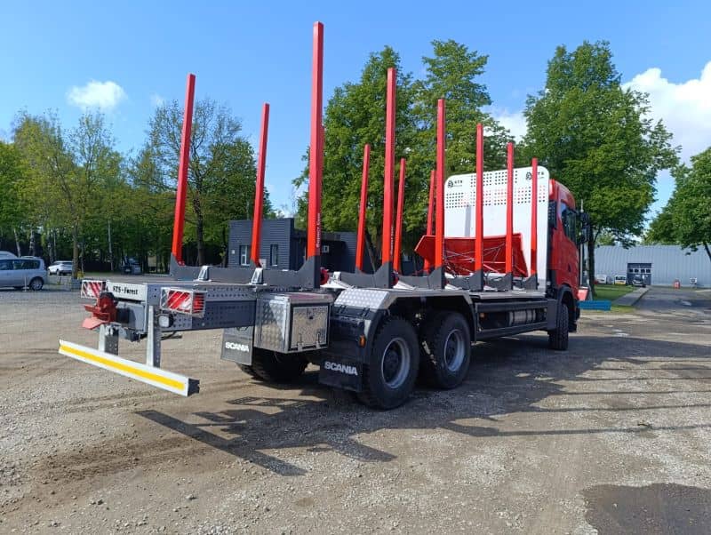 lesovoz-scania-s-620-b6x6hz-c-nadstrojkoj-sts-i-gidromanipuljatorom-kesla-2009-st-8.jpg