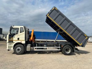 Самосвал 4х2 на шасси faw j6l с КМУ hmf 340 k3