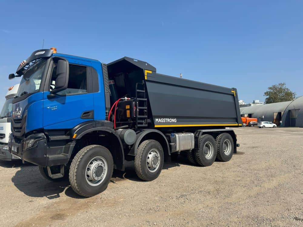 samosval-8h8-na-shassi-iveco-sv88-1-1.jpg