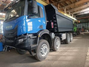 Самосвал 8х8 на шасси iveco sv88