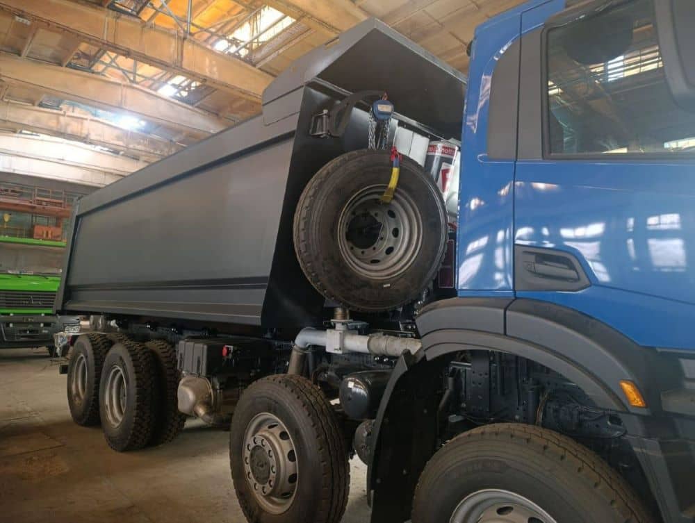 samosval-8h8-na-shassi-iveco-sv88-5.jpg