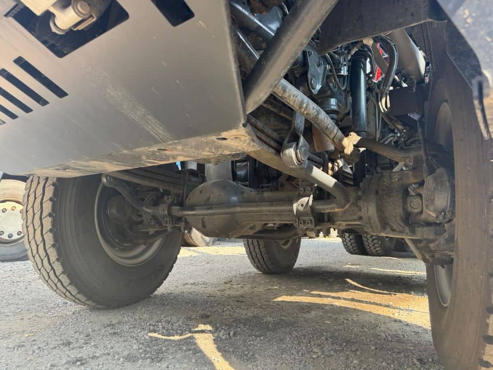 samosval-8h8-na-shassi-iveco-sv88-6-1.jpg