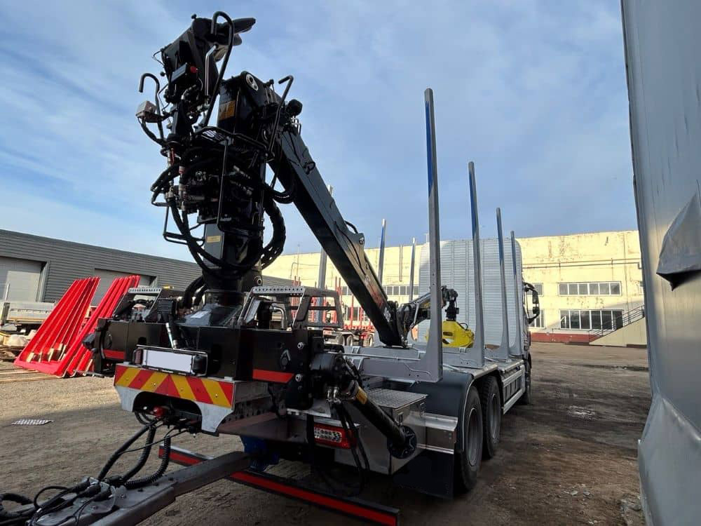 lesovoz-man-tgs-33.520-6×6-epsilon-tz12-2-1.jpg